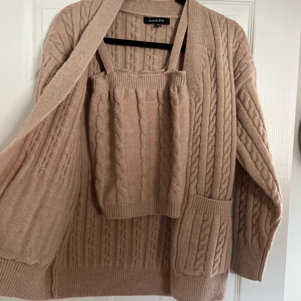 Cable knit sweater set